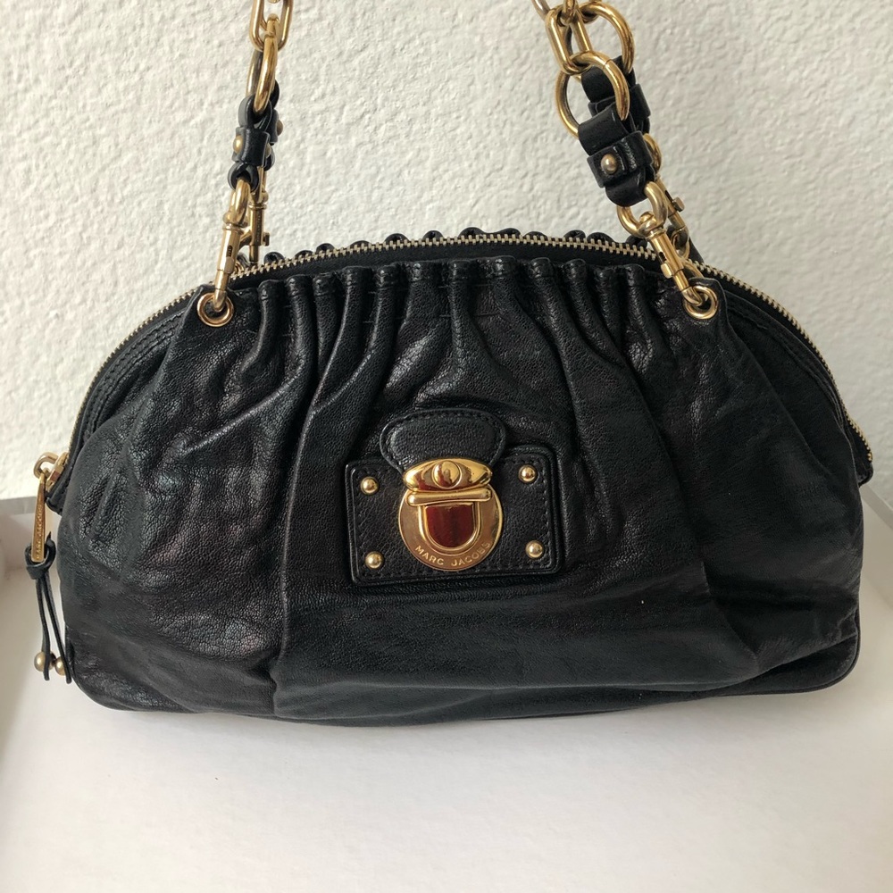 MARC JACOBS Black Pleated Leather Shoulder Bag